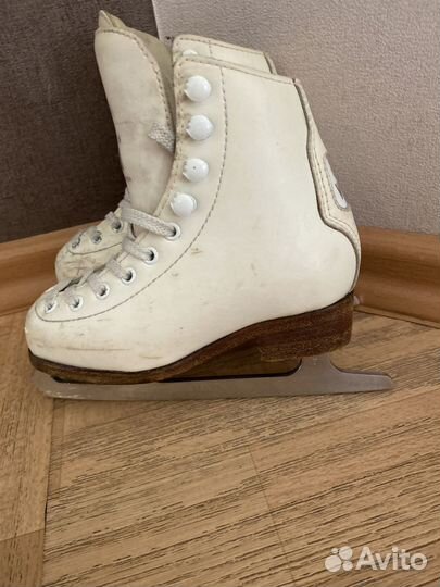 Фигурные коньки wifa 26