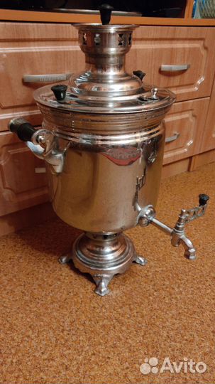 Старинный самовар. угольный. Тула