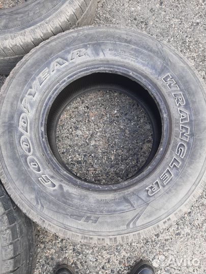 Yokohama BluEarth Winter V906 275/70 R16