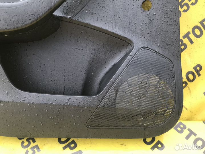 Обшивка двери задней левой Skoda Rapid