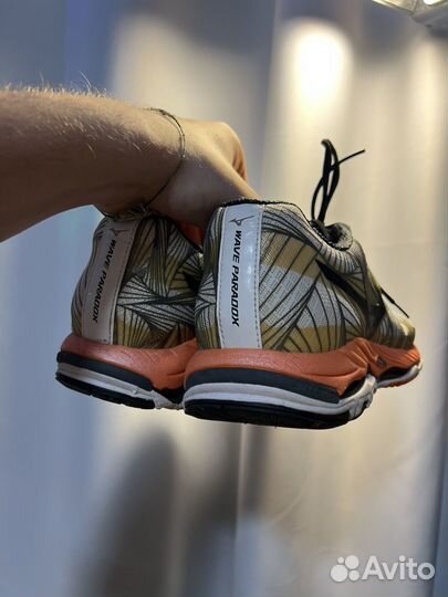 Кроссовки Mizuno Wave Paradox