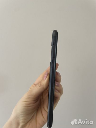 iPhone 7, 32 ГБ