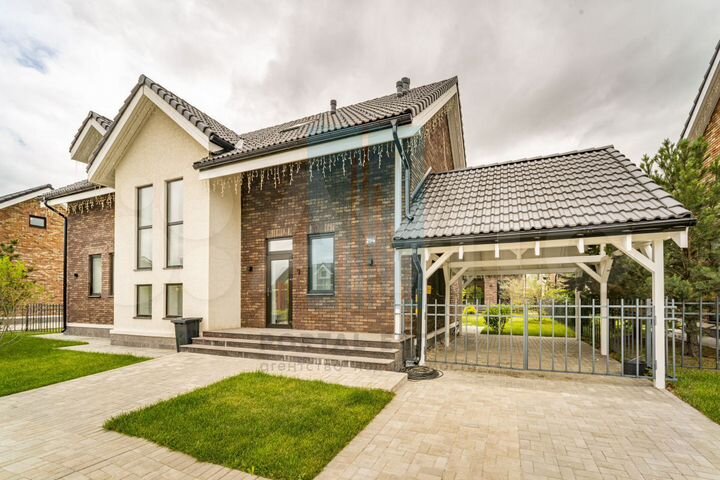 Коттедж 120 м² на участке 6 сот.