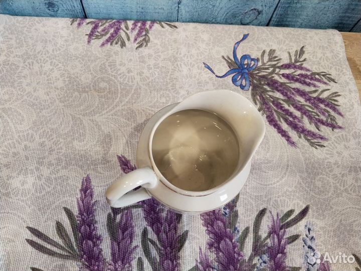 Молочник фарфоровый