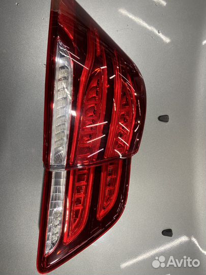 Задний фанарь на Мерседес