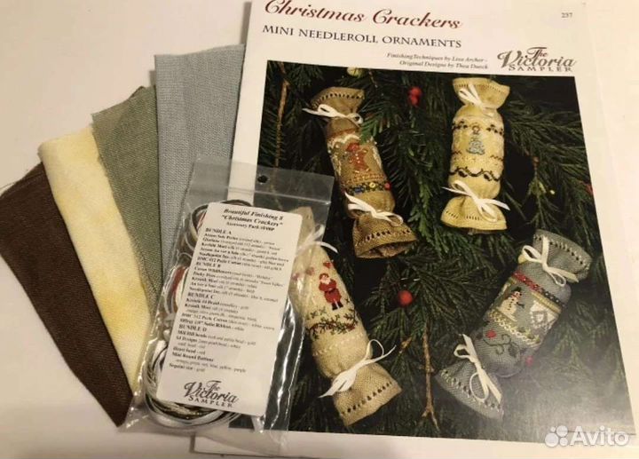 Victoria sampler Christmas crackers