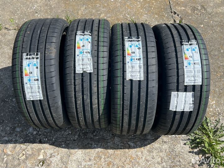 Новые летние колёса Mercedes 225/40/ R18. A B C CL