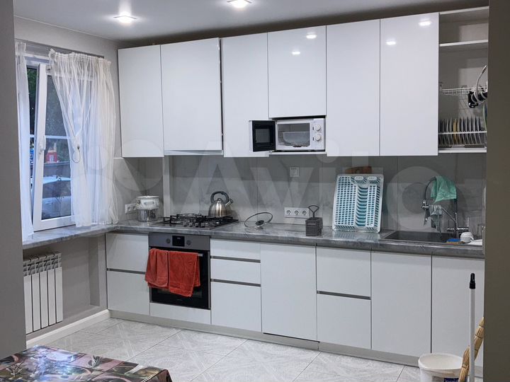 2-к. квартира, 60 м², 1/5 эт.