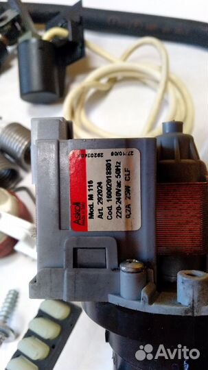 Запчасти для стиральной машины ariston AVL 105