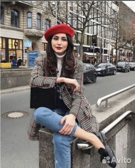 Берет красный