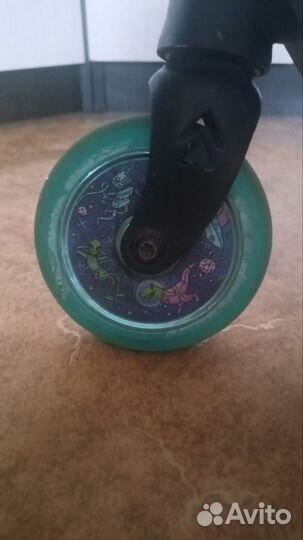 Трюковой самокат hipe