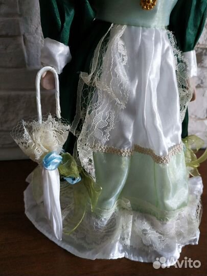 Кукла фарфоровая новая