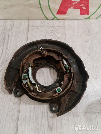 Механизм ручного тормоза задний правый Mitsubishi