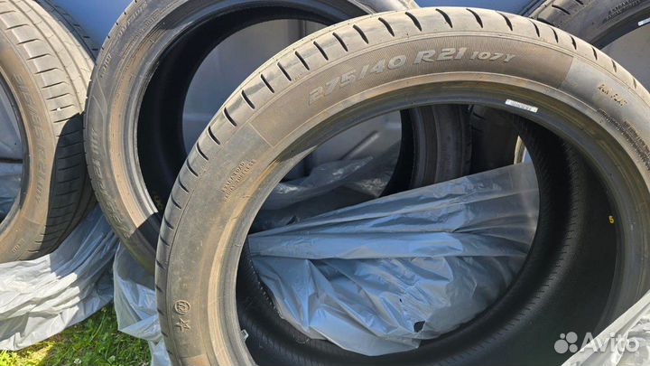 Pirelli P Zero 275/40 R21 и 315/35 R21