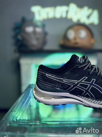 Кроссовки беговые Asics gel-kayano 28 серо-белые