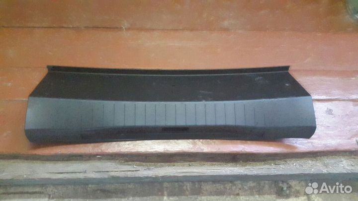Обшивка задней панели багажника Peugeot 408