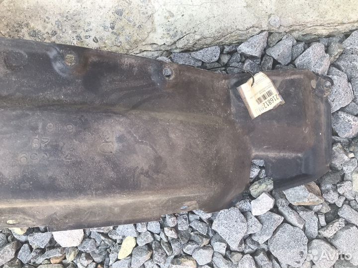 Подкрылок правый Toyota Land Cruiser 100