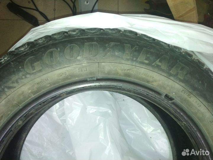 Goodyear Ultra Grip Ice Arctic 2 215/60 R16 99T