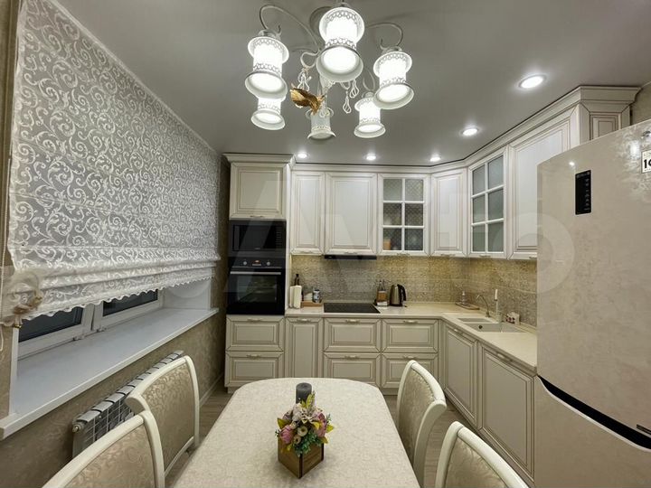 3-к. квартира, 88 м², 8/9 эт.