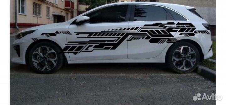 Наклейка на автомобиль