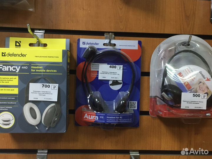 Наушниаи и гарнтируры проводные