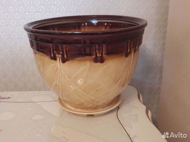 Цветочный горшок фарфоровый напольный