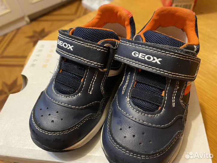 Кроссовки geox для мальчика 22 р