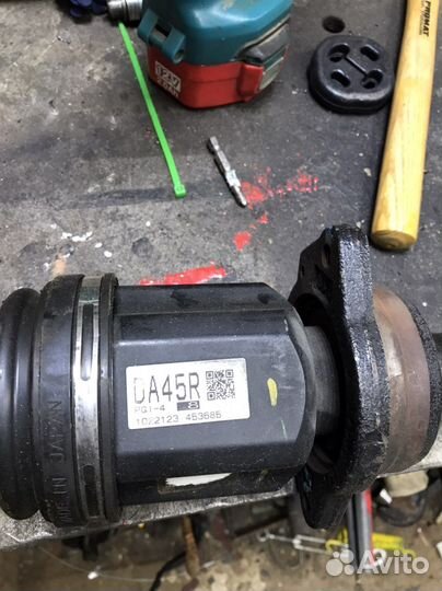 Toyota ipsum привод правый