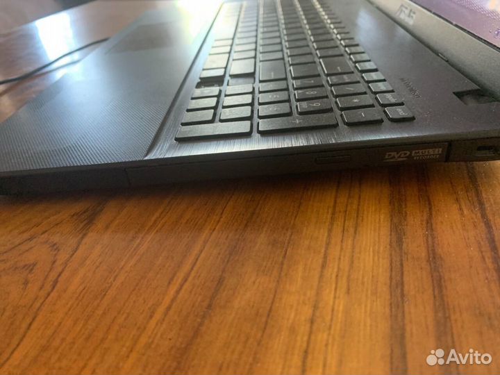 Ноутбук asus
