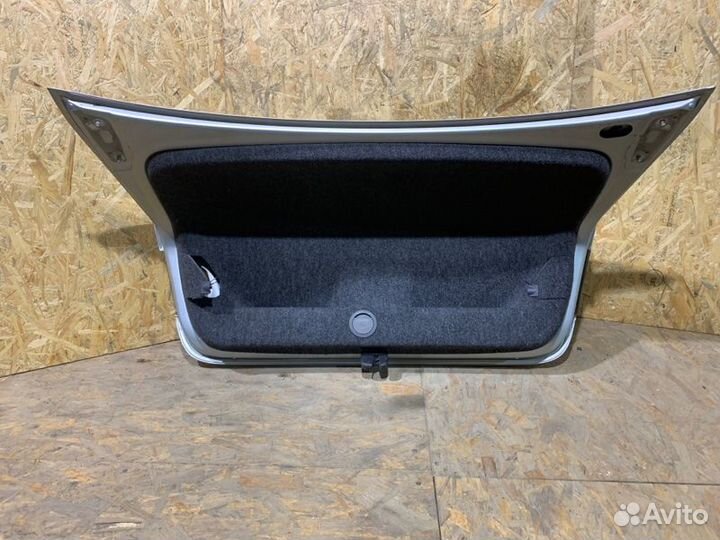 Крышка багажника Volkswagen Jetta 5 седан