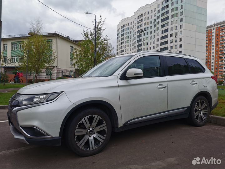 Enkei Mitsubishi Outlander R18