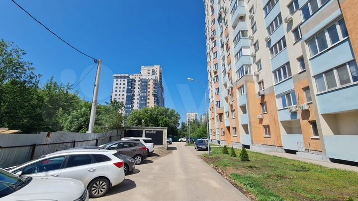 3-к. квартира, 84 м², 8/16 эт.