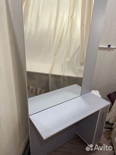 Зеркало настенное в прихожую