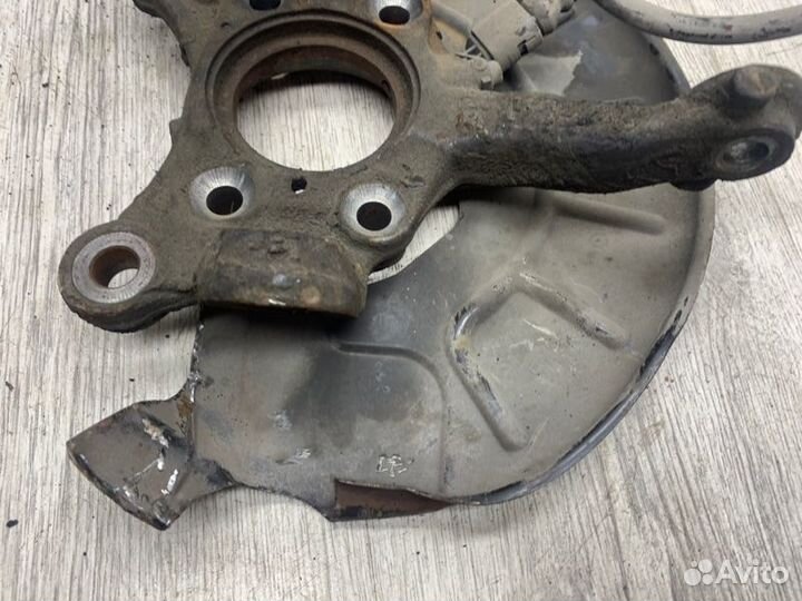 Кулак поворотный передний правый Skoda Octavia A5