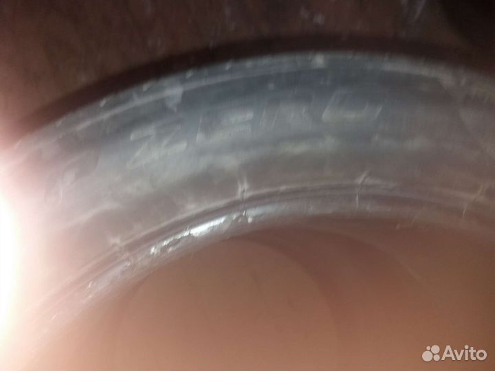 Pirelli P Zero 295/40 R21