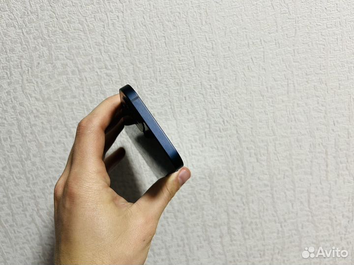 iPhone 12, 64 ГБ
