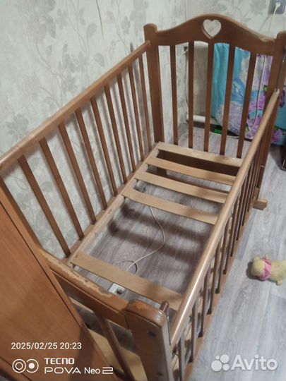 Детская кроватка