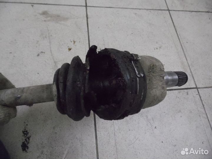 Полуось передняя левая Ford Focus II 2008-2011