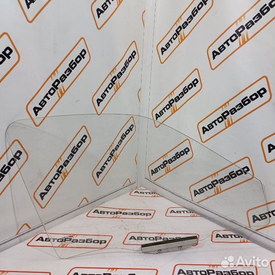 Стекло двери переднее правое Daewoo Nexia