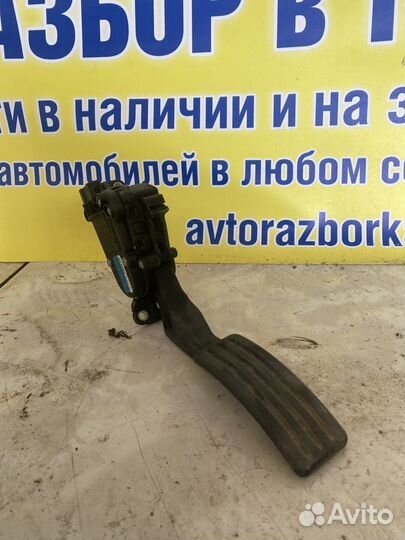 Педаль газа Renault Sandero 2