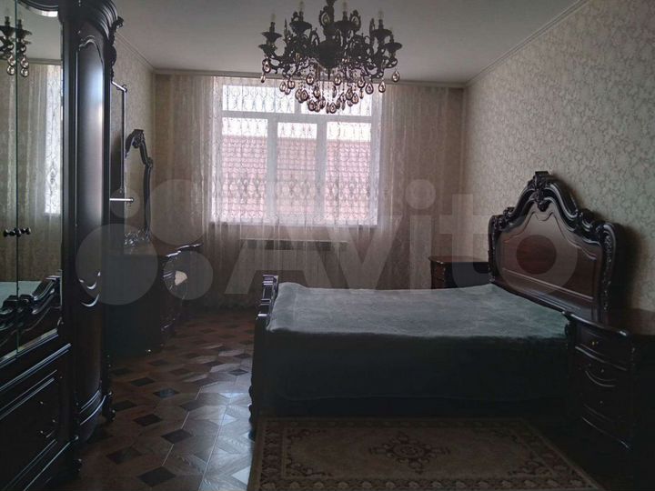 2-к. квартира, 89,8 м², 2/10 эт.