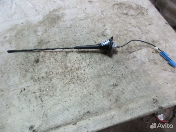 Антенна Opel Astra H / Family 2004-2015 (13279801)