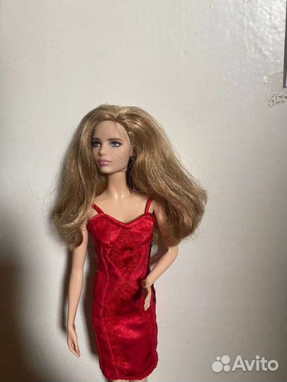 Кукла барби