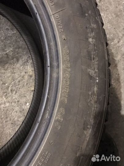 Bridgestone Blizzak DM-V2 225/60 R17