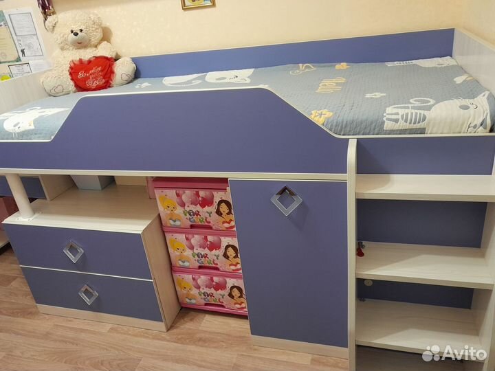 Набор детской мебели