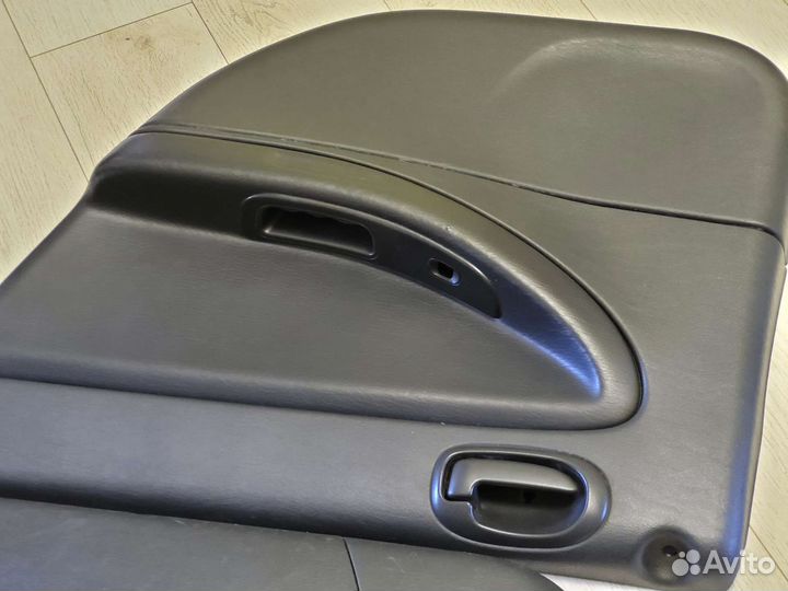 Обшивка дверей Chrysler Sebring