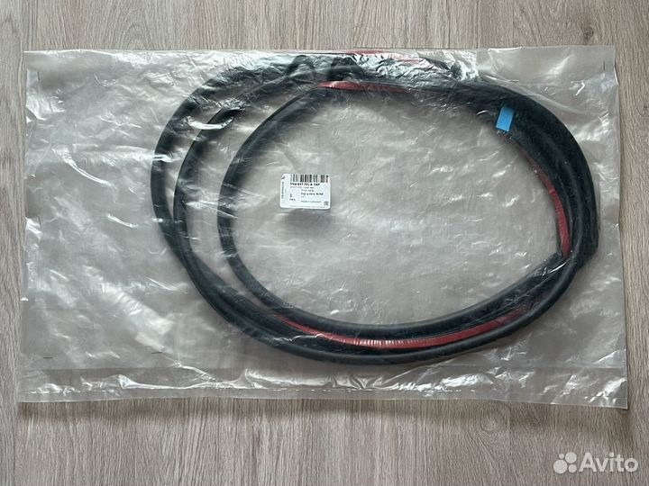 Уплотнитель двери Volkswagen Tiguan 2