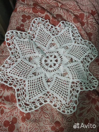 Игрушки ручной работы, вязанные