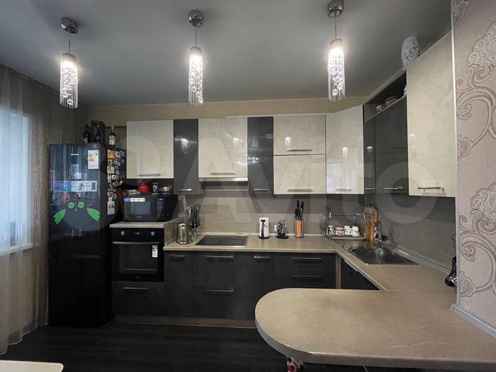 3-к. квартира, 72 м², 4/9 эт.
