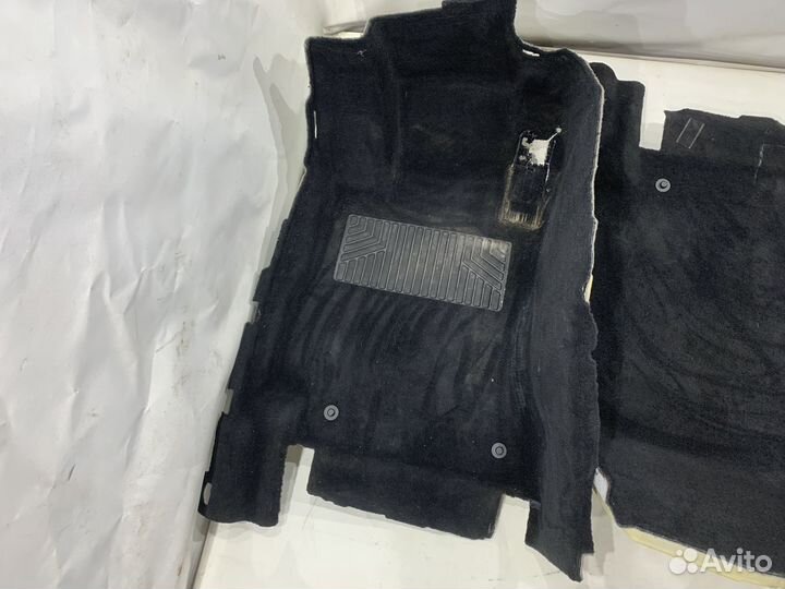 Обшивка пола Mercedes w213